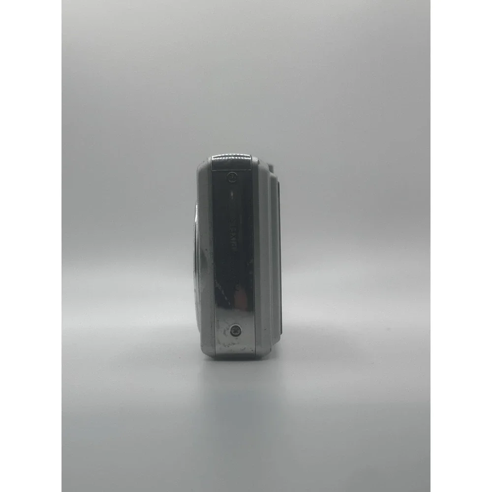 Samsung L730 7.2MP Digital Camera 3x Optical Zoom Untested For Parts/ Repair
